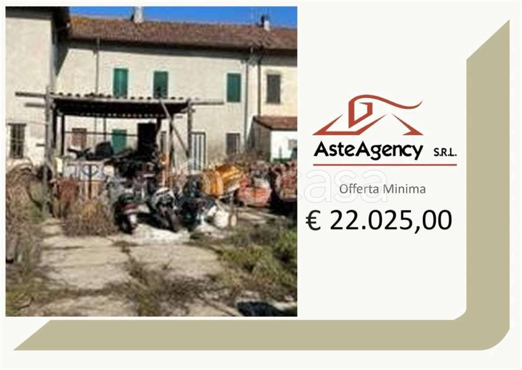 casale in vendita a Suardi