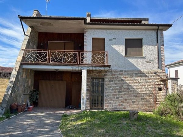 casa indipendente in vendita a Suardi