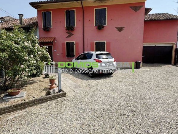 casa indipendente in vendita a Suardi
