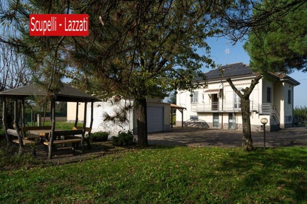 casa indipendente in vendita a Torrazza Coste in zona Castellaro