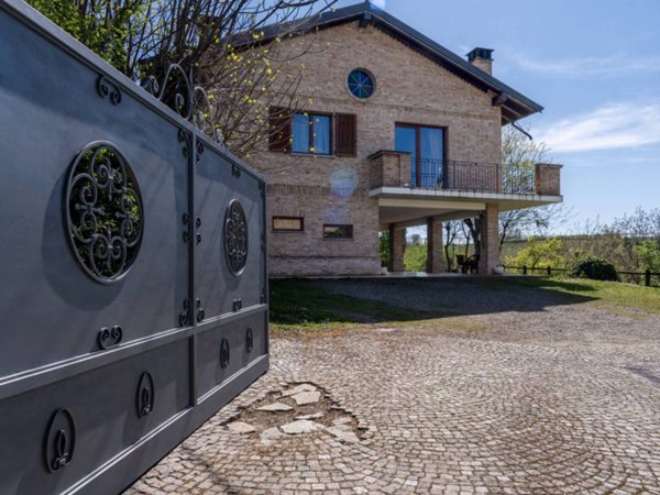 casa indipendente in vendita a Torrazza Coste