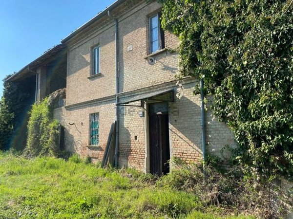 pentavano in vendita a Torrazza Coste