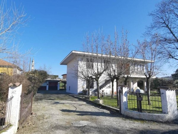 casa indipendente in vendita a Torrazza Coste