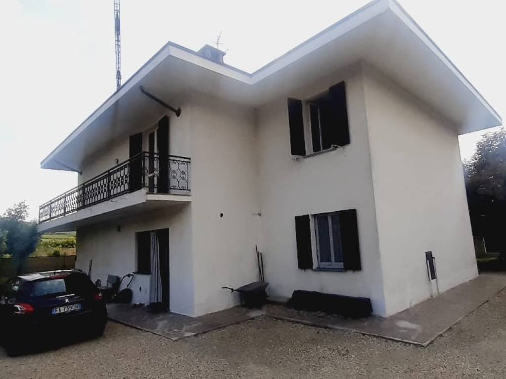 casa indipendente in vendita a Torrazza Coste