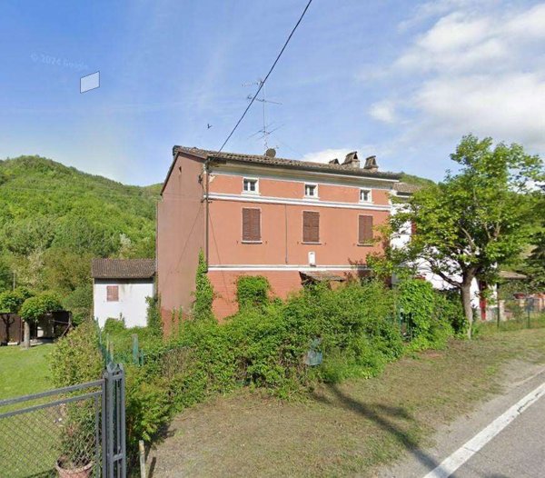casale in vendita a Torrazza Coste