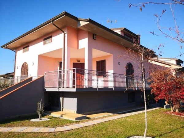 casa indipendente in vendita a Torrazza Coste