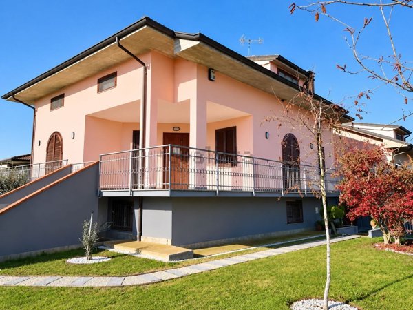 casa indipendente in vendita a Torrazza Coste
