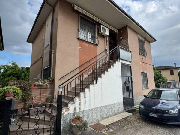 casa indipendente in vendita a Torre Beretti e Castellaro in zona Torre Beretti