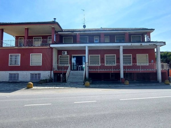 negozio in vendita a Torre Beretti e Castellaro in zona Torre Beretti