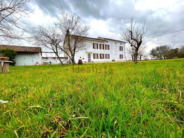 casa indipendente in vendita a Torre Beretti e Castellaro in zona Torre Beretti