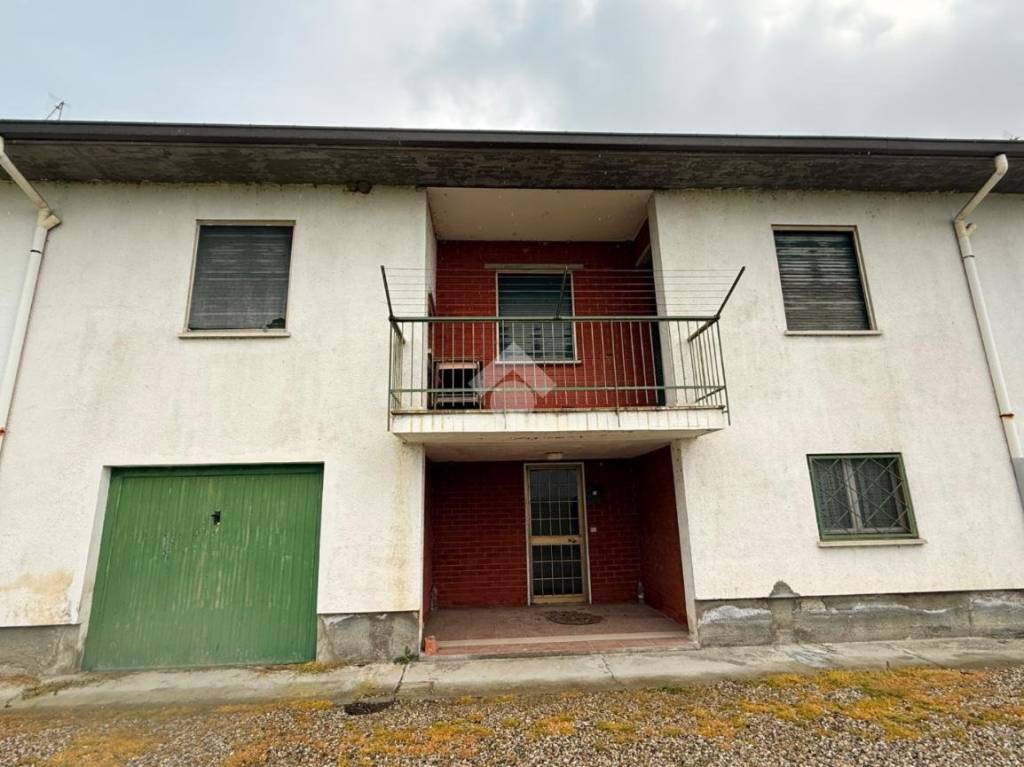 appartamento in vendita a Torre Beretti e Castellaro