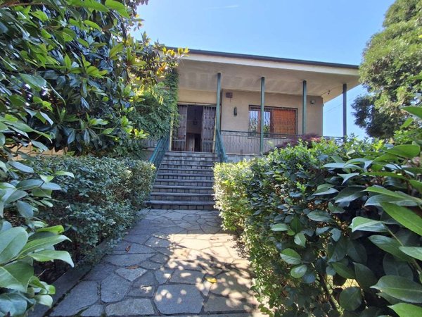 casa indipendente in vendita a Torre Beretti e Castellaro in zona Torre Beretti