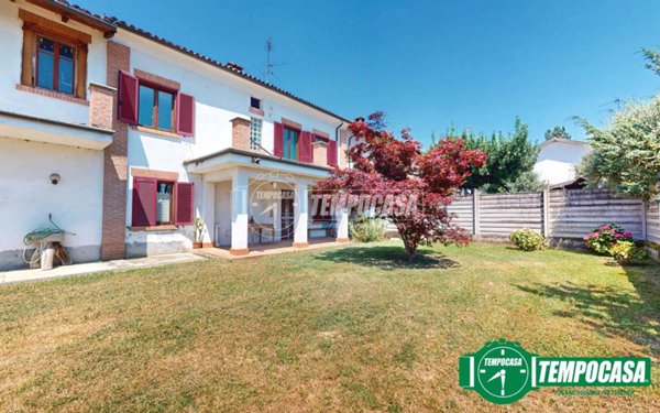 casa indipendente in vendita a Torre Beretti e Castellaro in zona Torre Beretti