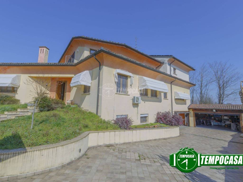 casa indipendente in vendita a Torre d'Isola