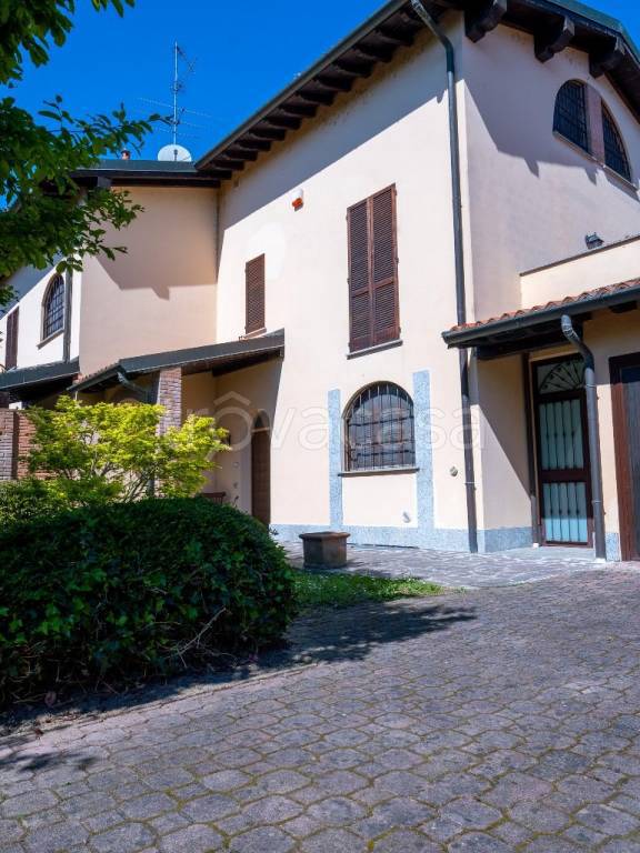 casa indipendente in vendita a Torre d'Isola