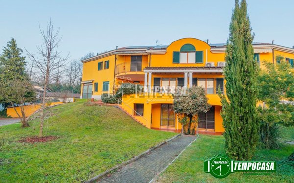 pentavano in vendita a Torre d'Isola