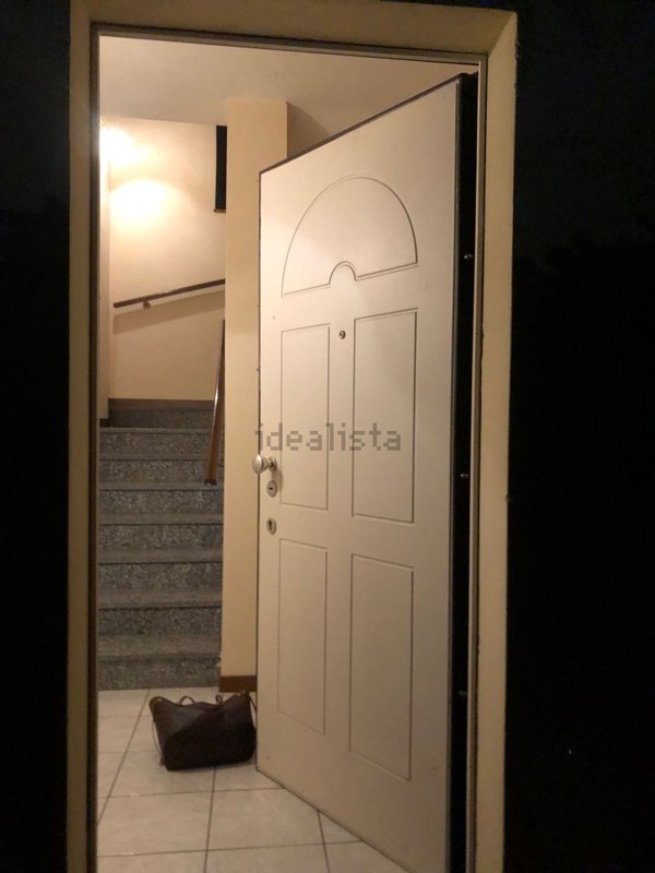 casa indipendente in vendita a Torre d'Isola in zona Cascina Campagna