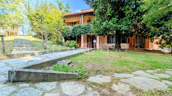 casa indipendente in vendita a Torre d'Isola in zona Massaua