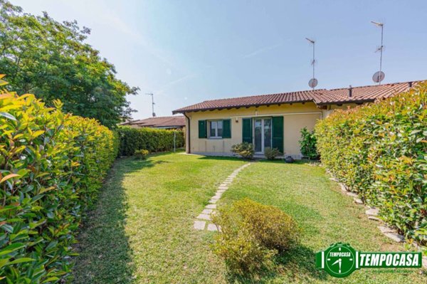 casa indipendente in vendita a Torre d'Isola in zona Casottole