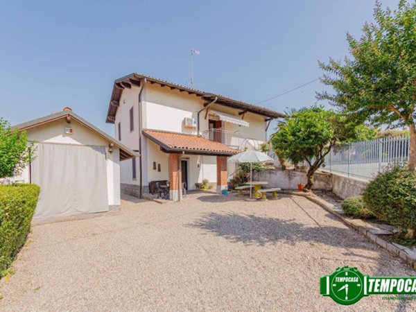 casa indipendente in vendita a Torre d'Isola in zona Casottole