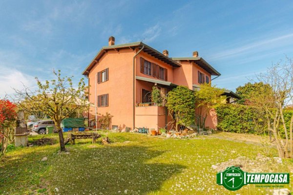 casa indipendente in vendita a Torre d'Isola in zona San Varese