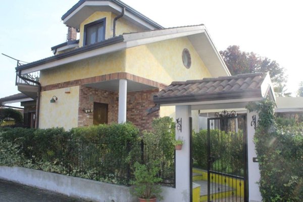 casa indipendente in vendita a Lombardore