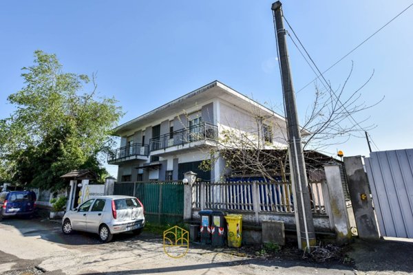casa indipendente in vendita a Lombardore