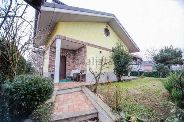 casa indipendente in vendita a Lombardore