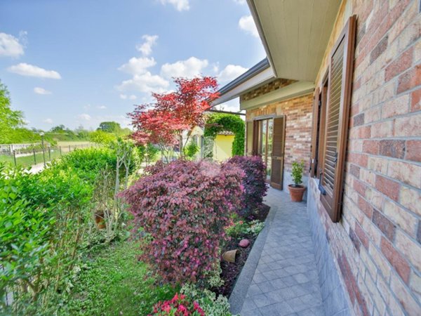 casa indipendente in vendita a Lombardore