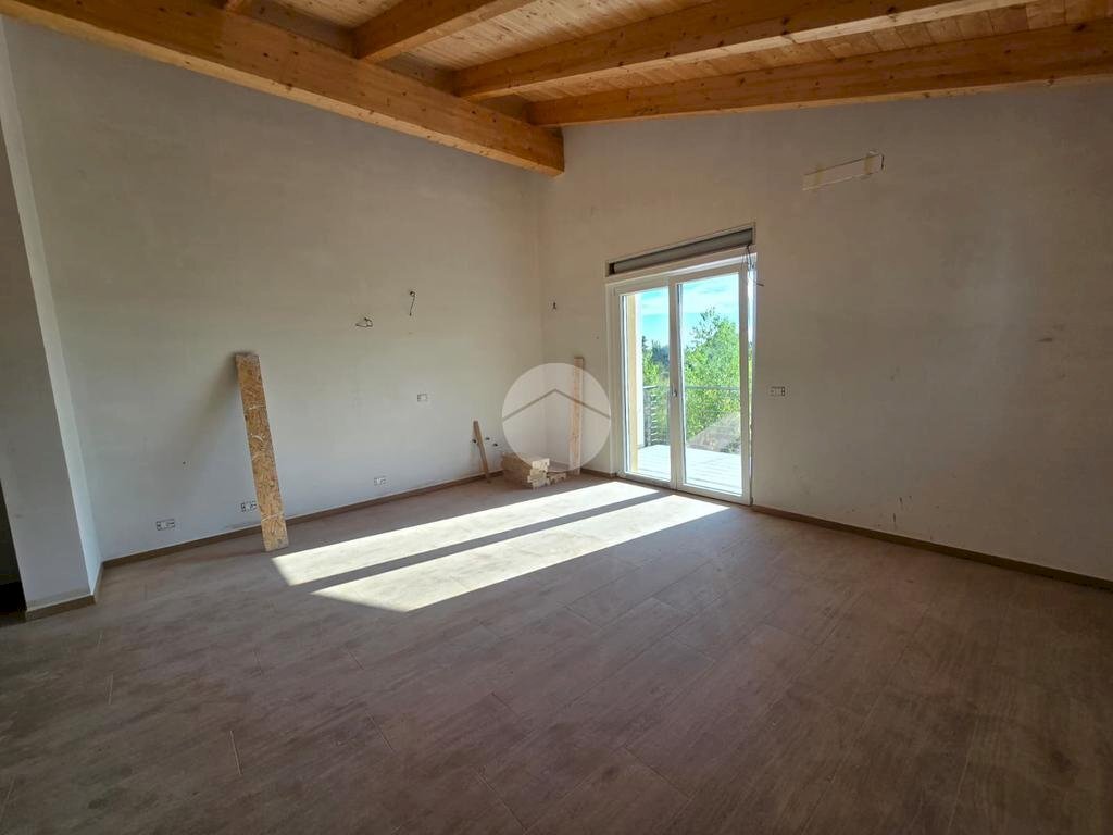 casa indipendente in vendita a Lombardore