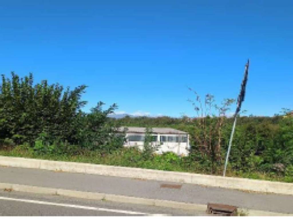 locale commerciale in vendita a Lombardore