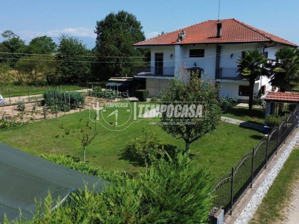 casa indipendente in vendita a Lombardore