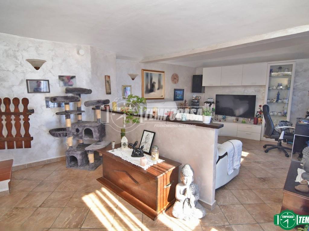 casa indipendente in vendita a Lombardore