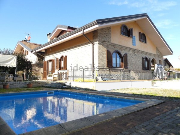 casa indipendente in vendita a Lombardore