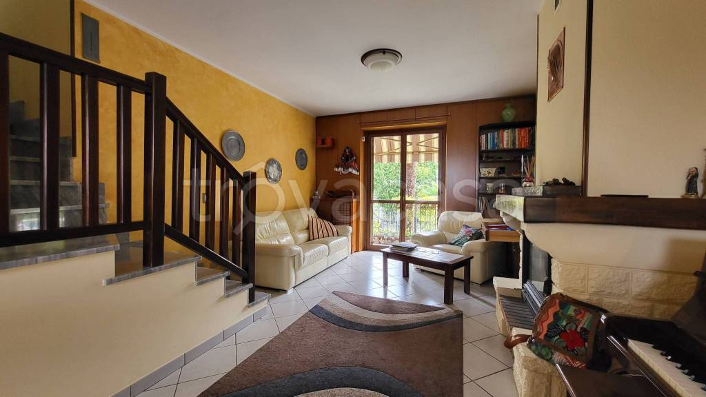 casa indipendente in vendita a Lombardore