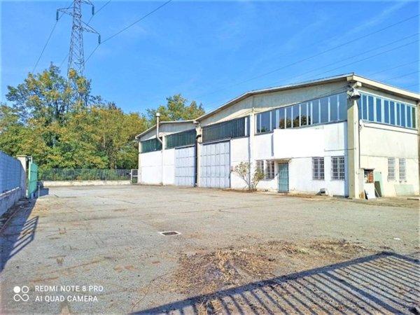 capannone in vendita a Lombardore