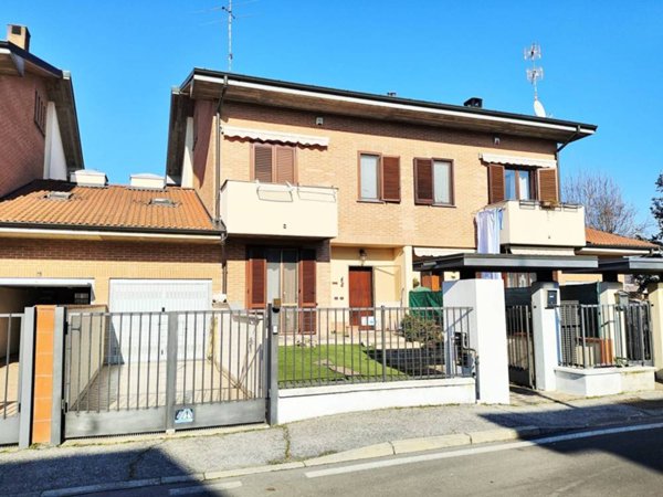 casa indipendente in vendita a Torrevecchia Pia