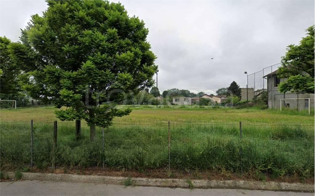 locale commerciale in vendita a Torrevecchia Pia