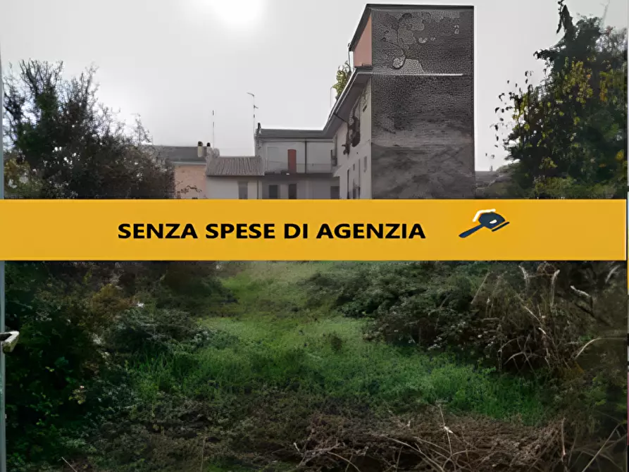 locale commerciale in vendita a Torrevecchia Pia in zona Zibido al Lambro