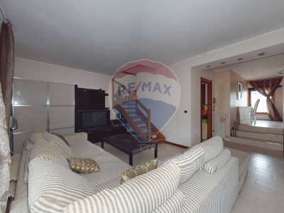 casa indipendente in vendita a Torrevecchia Pia