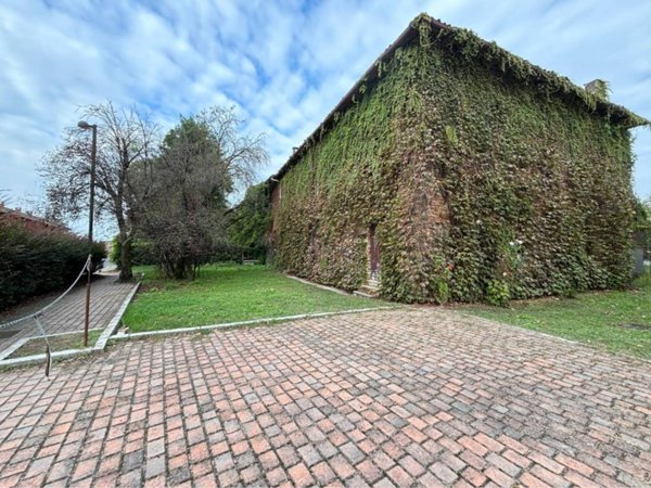 casa indipendente in vendita a Torrevecchia Pia