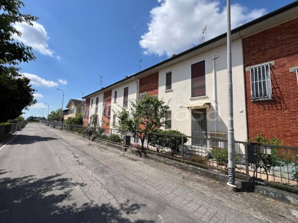 casa indipendente in vendita a Torrevecchia Pia