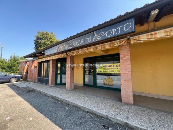 locale commerciale in vendita a Torrevecchia Pia