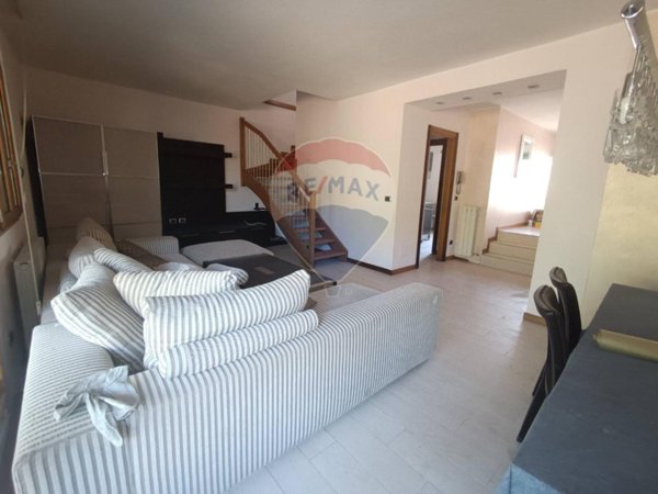 casa indipendente in vendita a Torrevecchia Pia