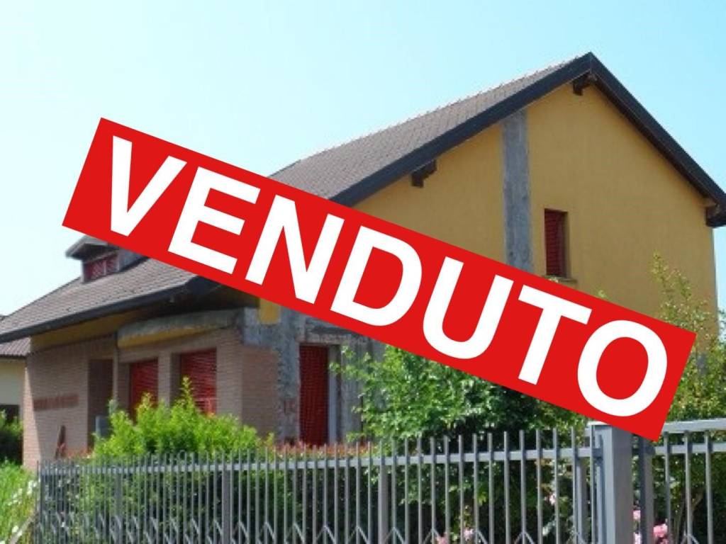 casa indipendente in vendita a Torrevecchia Pia