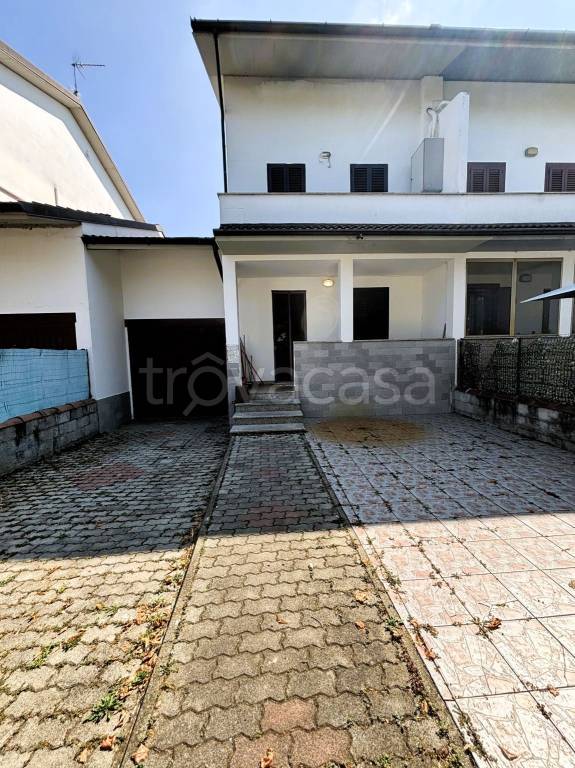 casa indipendente in vendita a Torrevecchia Pia