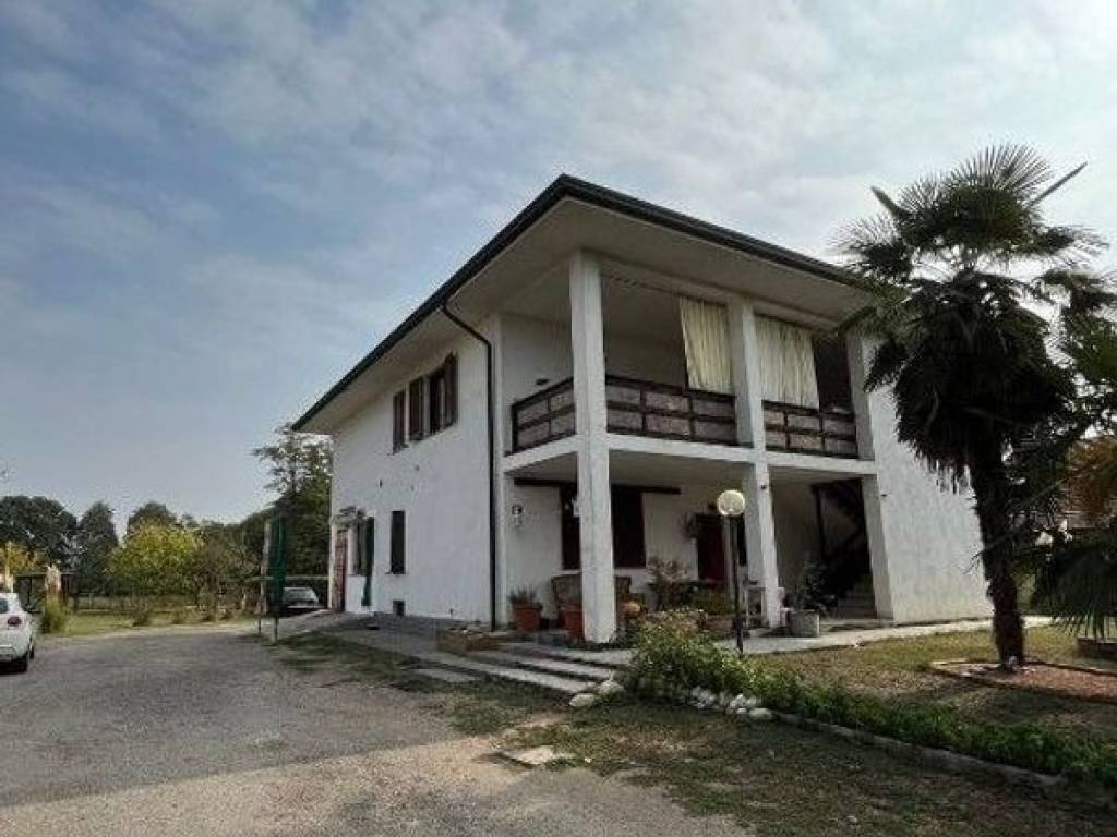 villa in vendita a Torrevecchia Pia