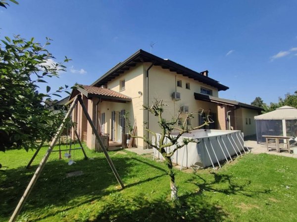 casa indipendente in vendita a Torrevecchia Pia