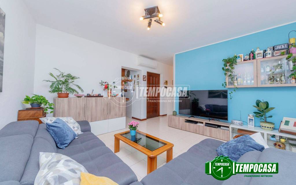 casa indipendente in vendita a Torrevecchia Pia in zona Cascina Bianca