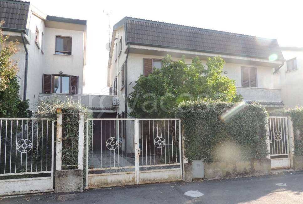 casa indipendente in vendita a Torrevecchia Pia